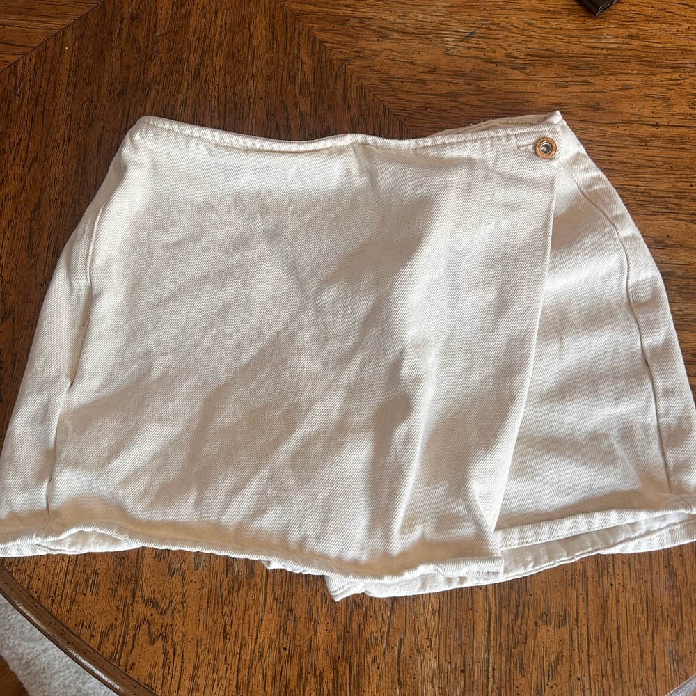 White Mini Skorr with Button Detail